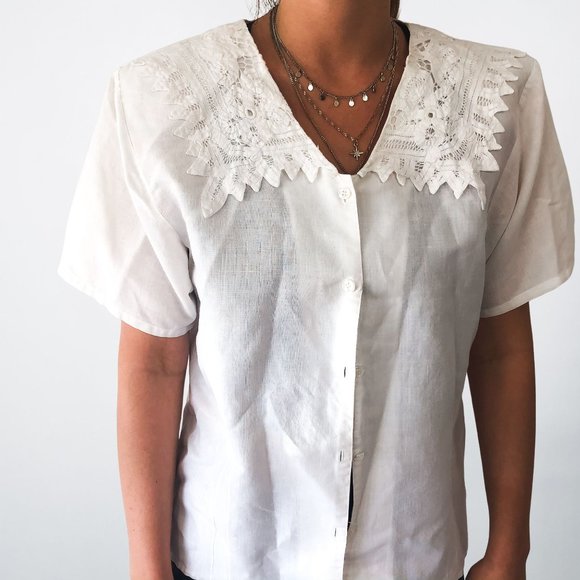 Vintage White Short Sleeve Button Up Shirt with Exaggerated Lace Collar - 14 - Picture 5 of 7